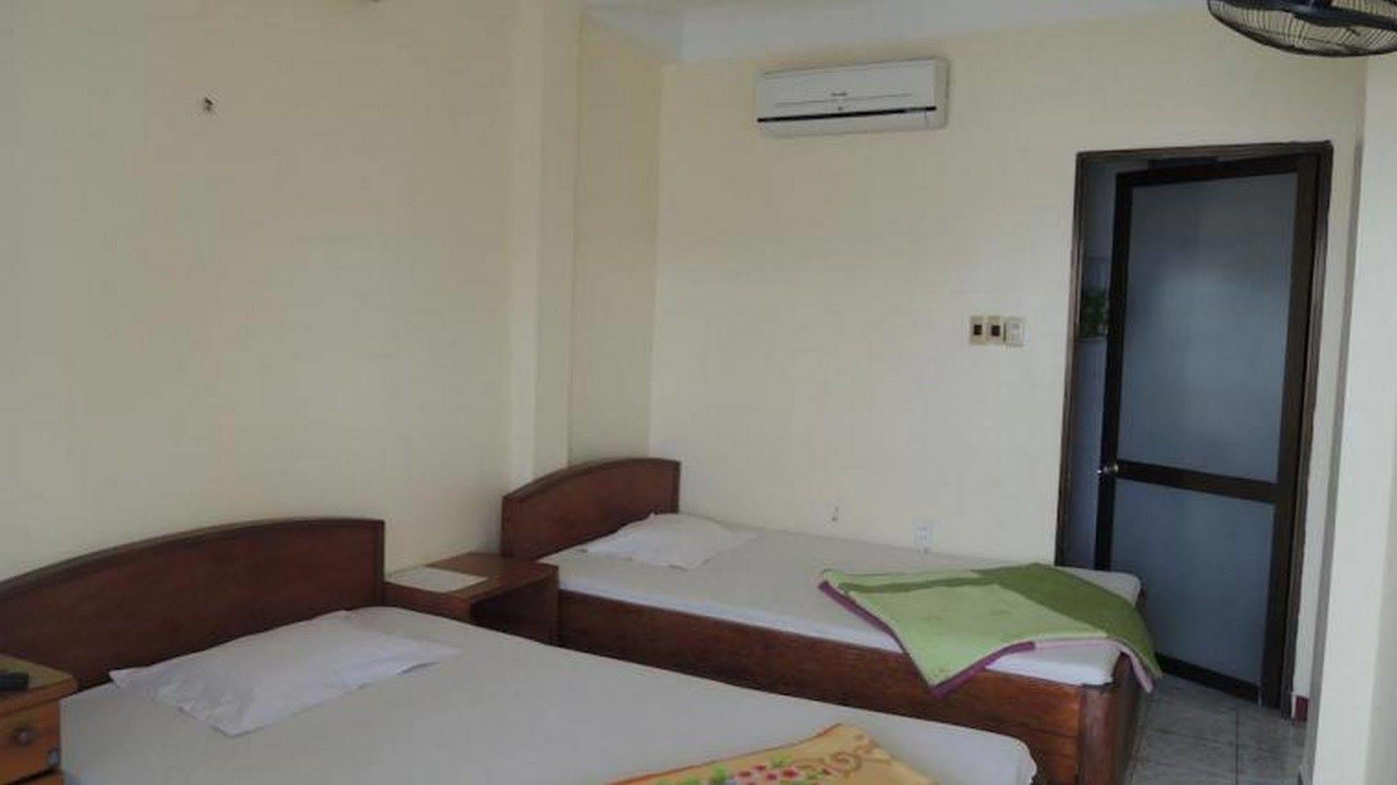 Nam Phuong Hotel Dong Khe Sau Eksteriør billede