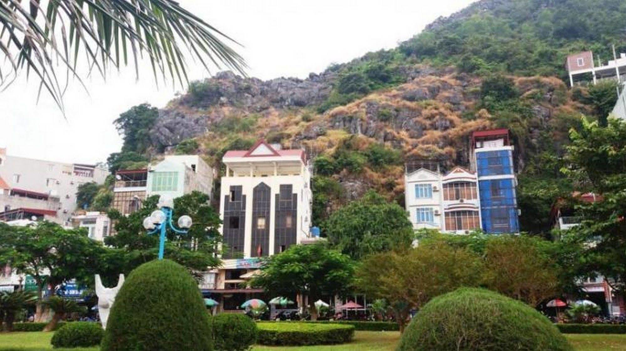 Nam Phuong Hotel Dong Khe Sau Eksteriør billede